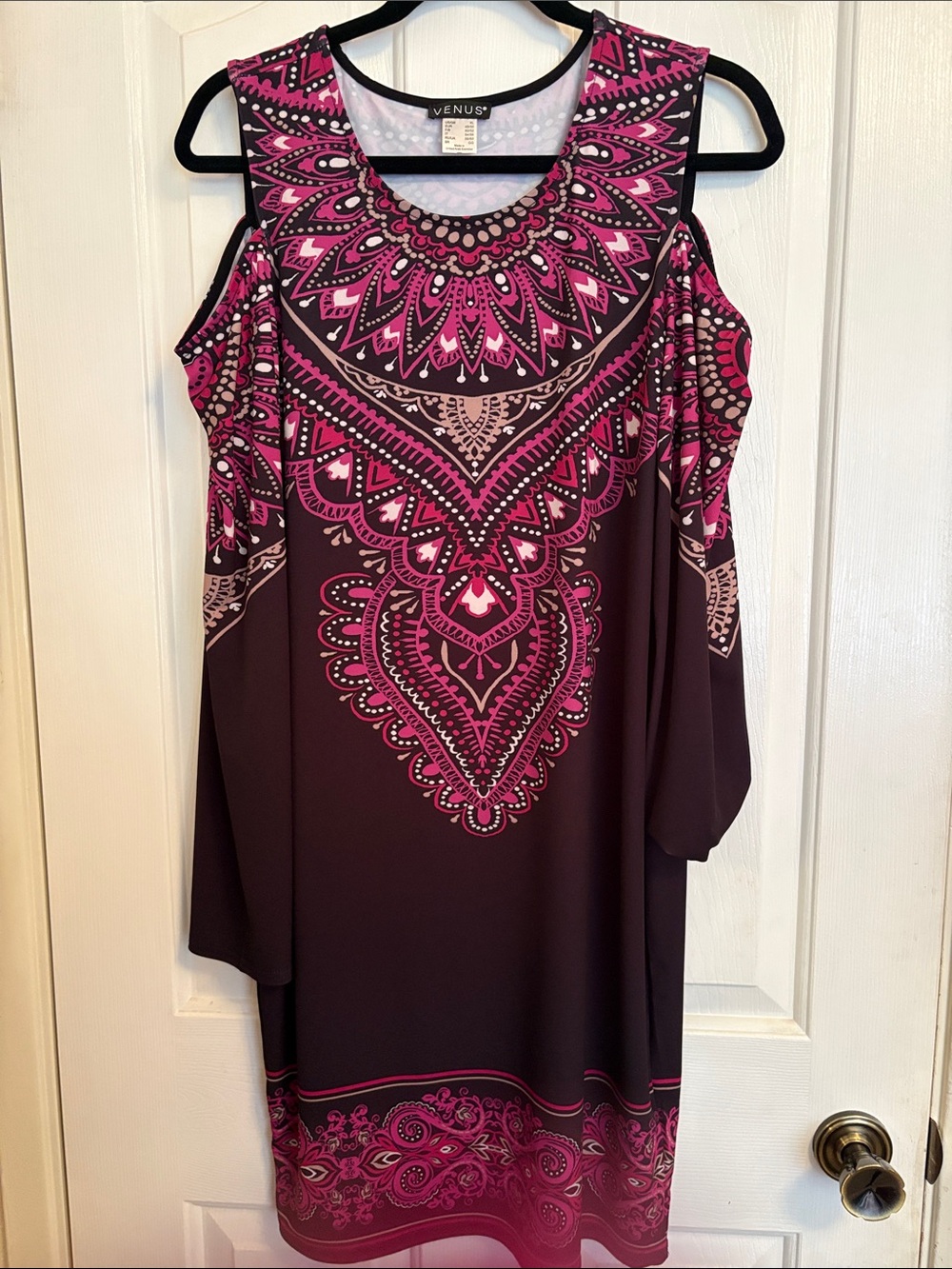 VENUS Cold-Shoulder Tunic in Deep Berry Paisley